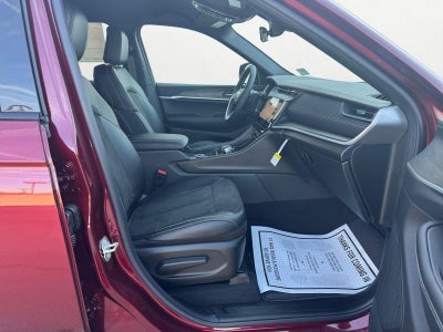 2026 Jeep Grand Cherokee Laredo Altitude