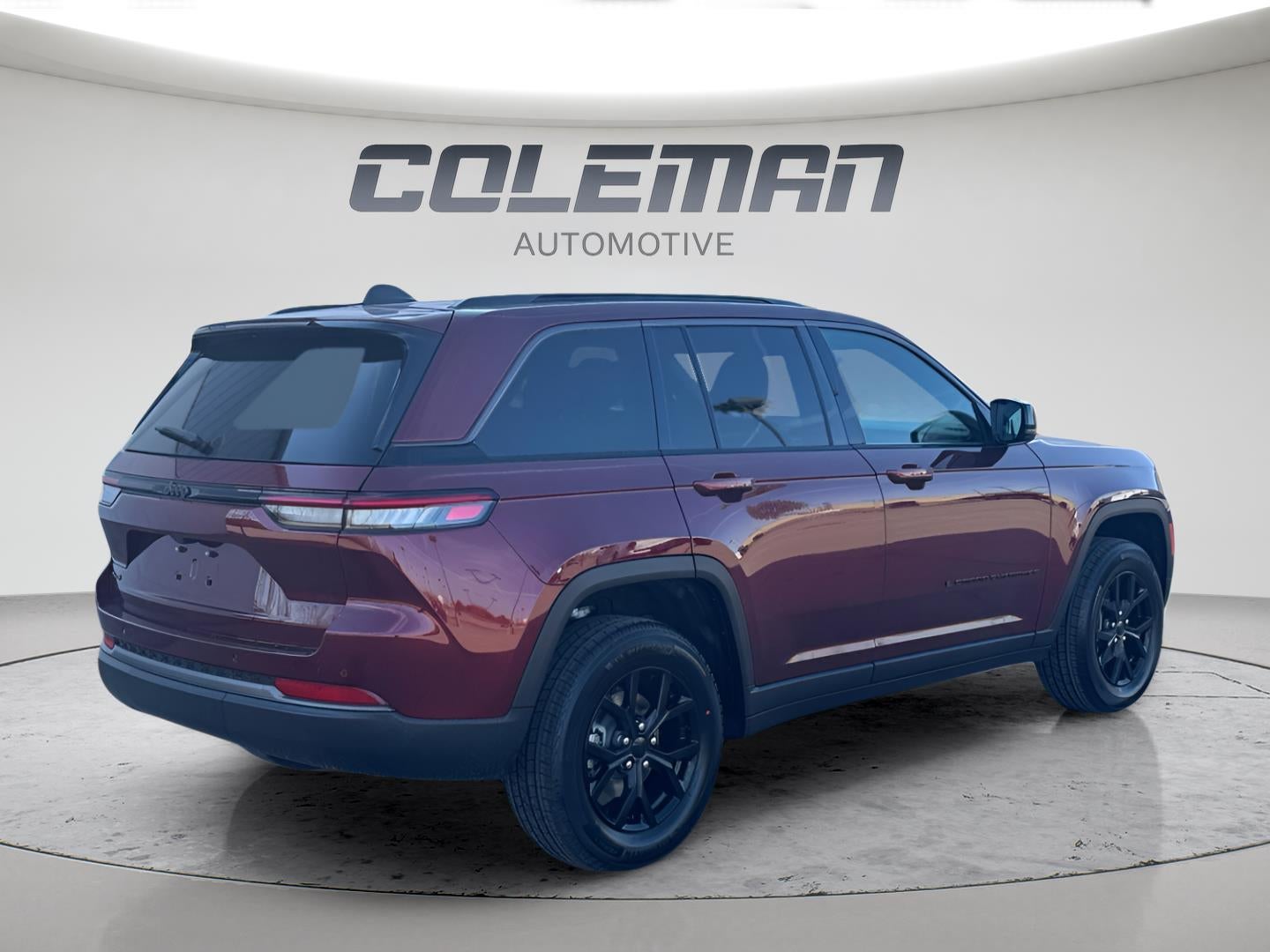 2026 Jeep Grand Cherokee Laredo Altitude