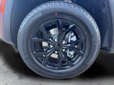 2026 Jeep Grand Cherokee Laredo Altitude