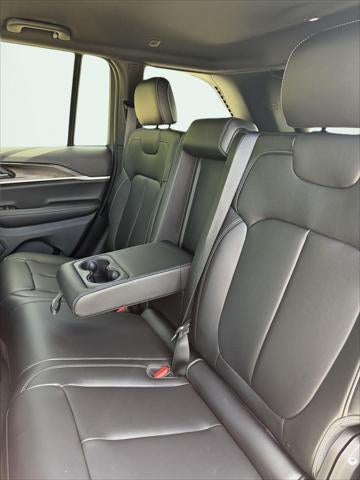 2027 Jeep Grand Cherokee GRAND CHEROKEE LIMITED 4X4