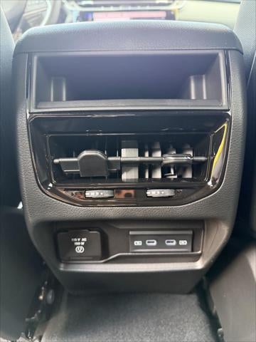 2027 Jeep Grand Cherokee GRAND CHEROKEE LIMITED 4X4