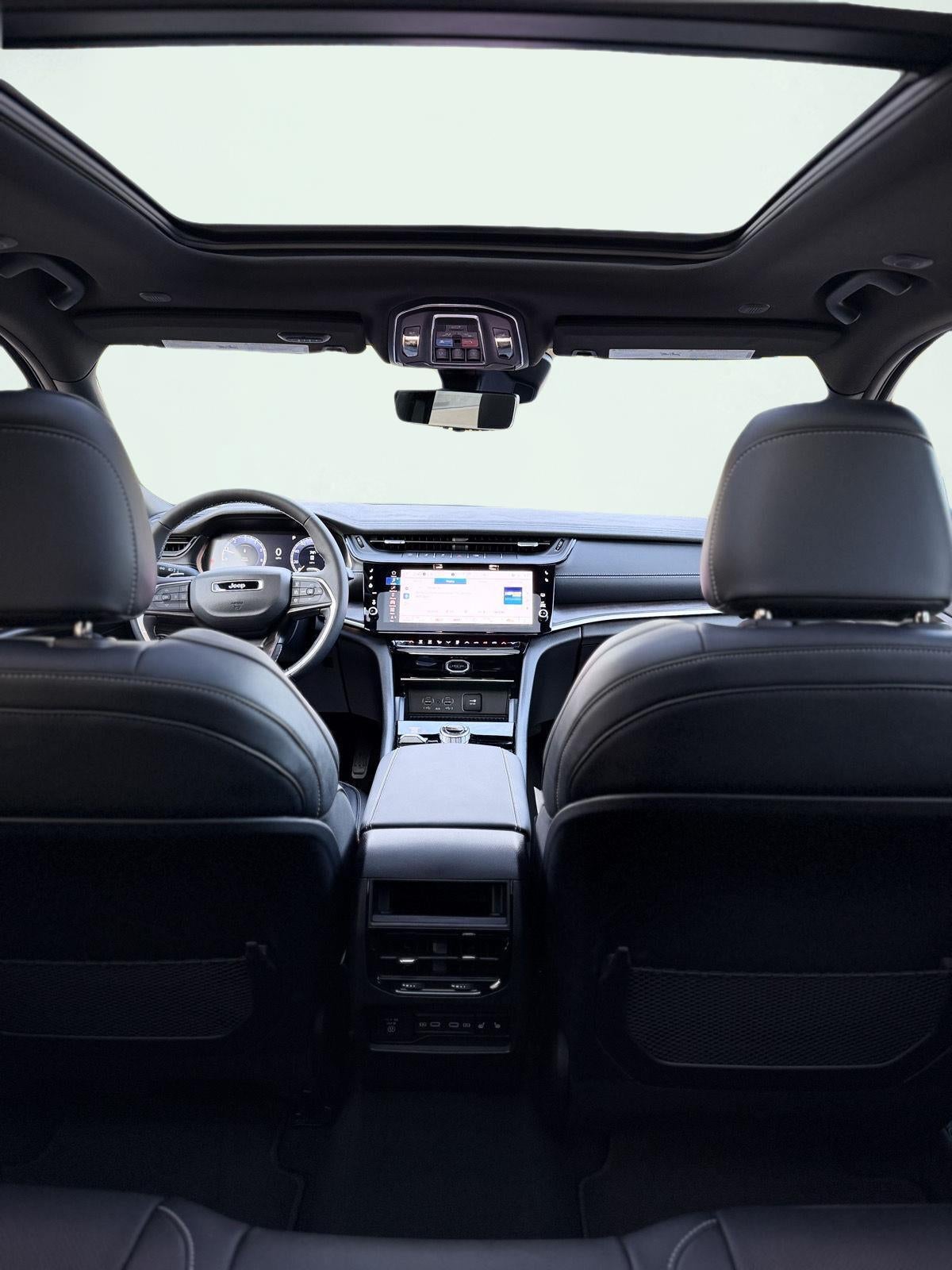 2027 Jeep Grand Cherokee GRAND CHEROKEE LIMITED RESERVE 4X4
