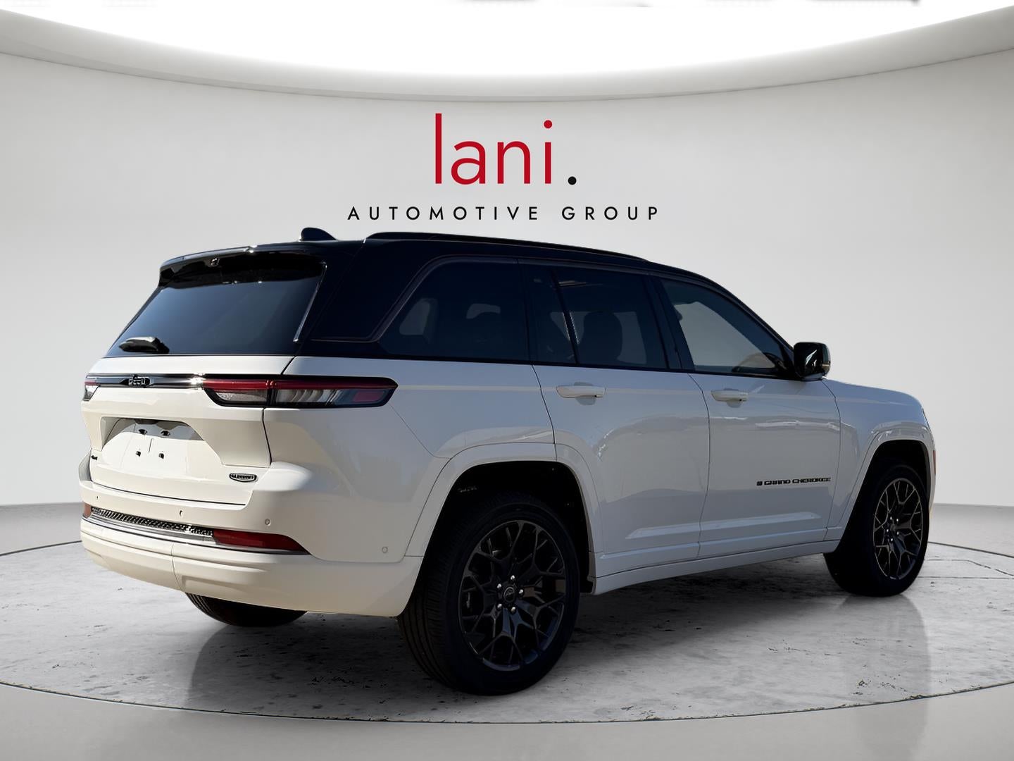2027 Jeep Grand Cherokee GRAND CHEROKEE SUMMIT 4X4