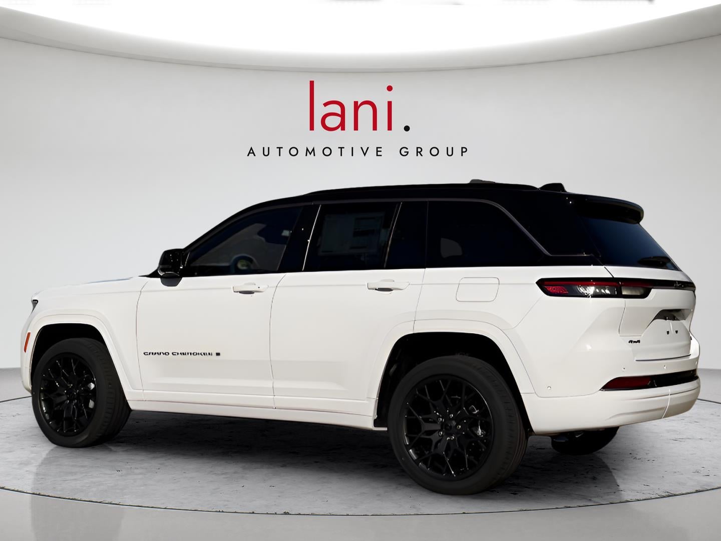 2027 Jeep Grand Cherokee GRAND CHEROKEE SUMMIT 4X4