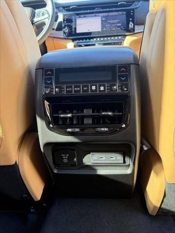2027 Jeep Grand Cherokee GRAND CHEROKEE SUMMIT 4X4