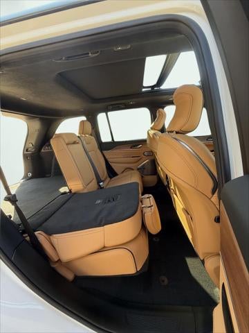 2027 Jeep Grand Cherokee GRAND CHEROKEE SUMMIT 4X4