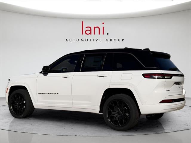 2027 Jeep Grand Cherokee GRAND CHEROKEE SUMMIT 4X4