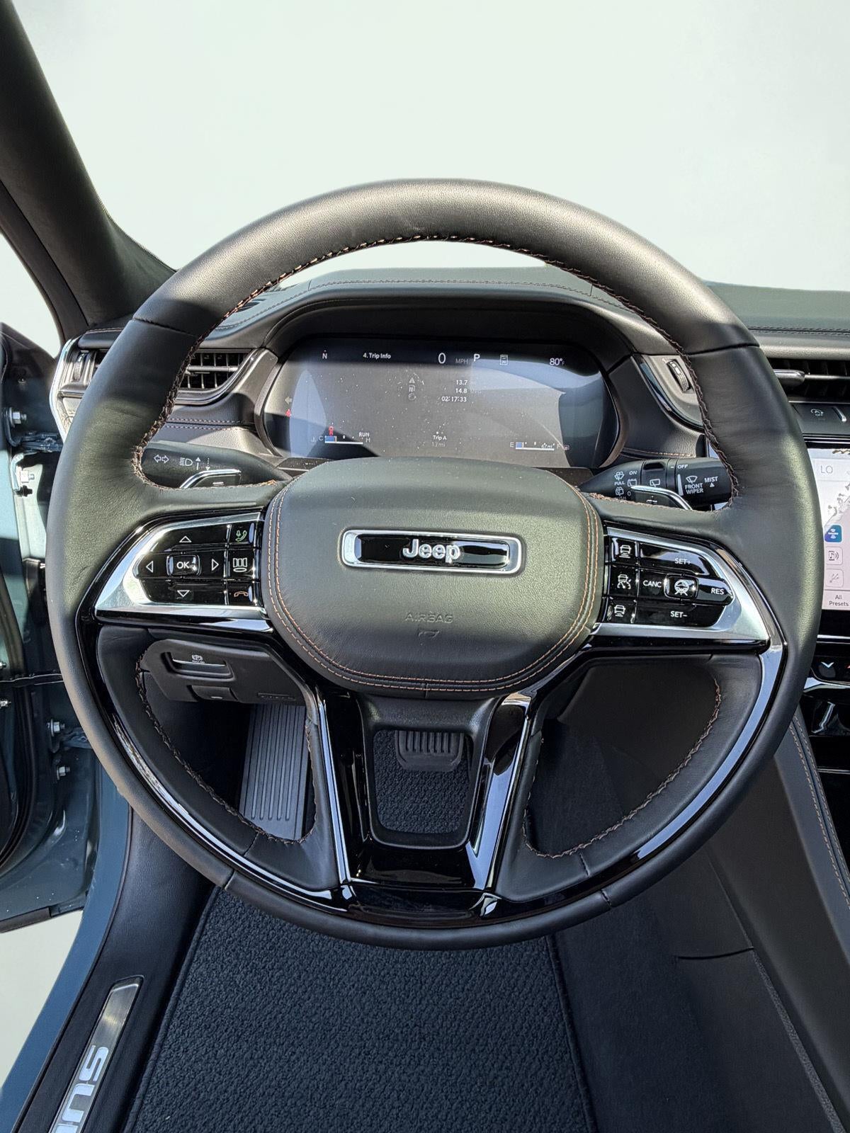 2027 Jeep Grand Cherokee GRAND CHEROKEE SUMMIT 4X4