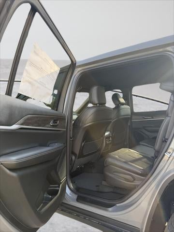 2027 Jeep Grand Cherokee GRAND CHEROKEE L LAREDO ALTITUDE 4X4