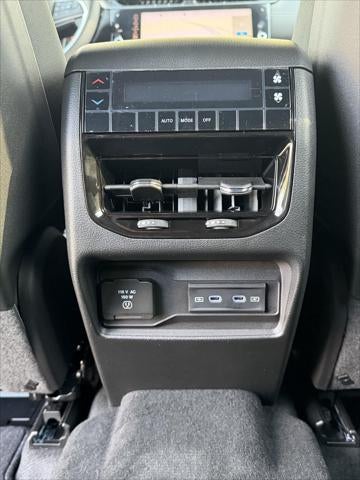 2027 Jeep Grand Cherokee GRAND CHEROKEE L LAREDO ALTITUDE 4X4
