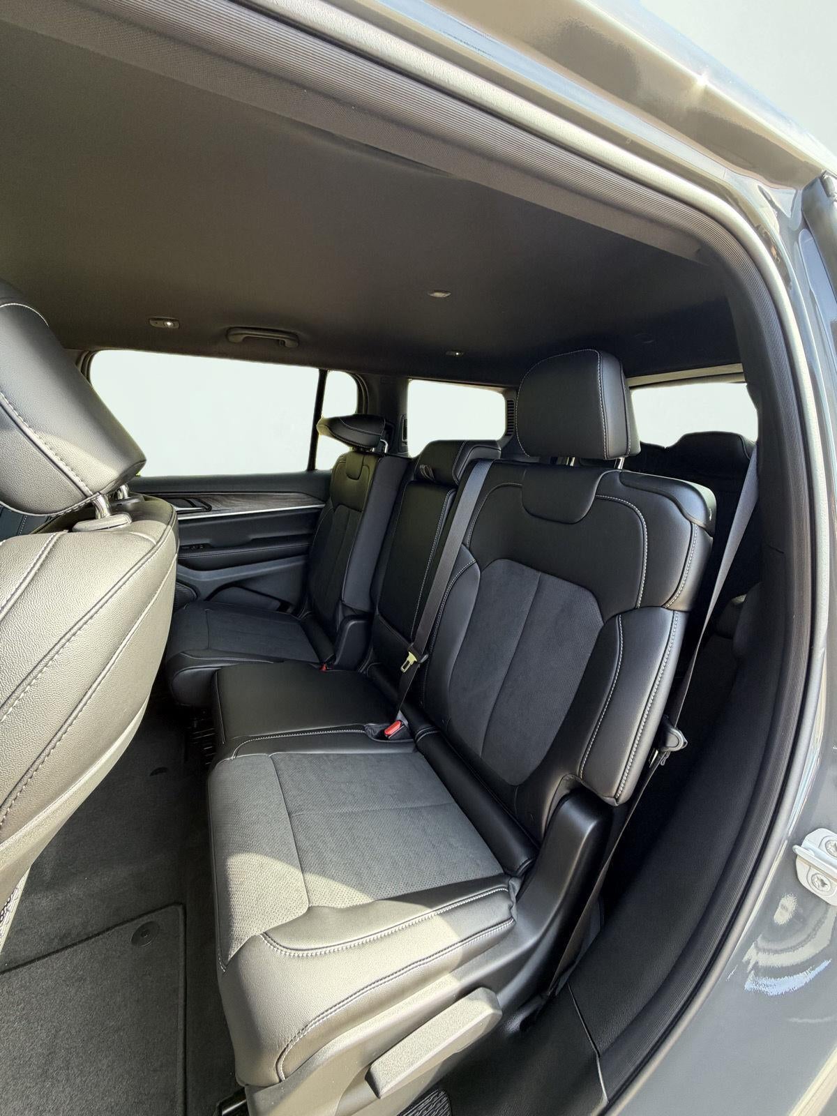 2027 Jeep Grand Cherokee GRAND CHEROKEE L LAREDO ALTITUDE 4X4