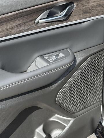2027 Jeep Grand Cherokee GRAND CHEROKEE L LAREDO ALTITUDE 4X4