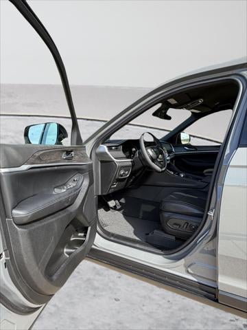 2027 Jeep Grand Cherokee GRAND CHEROKEE L LAREDO ALTITUDE 4X4