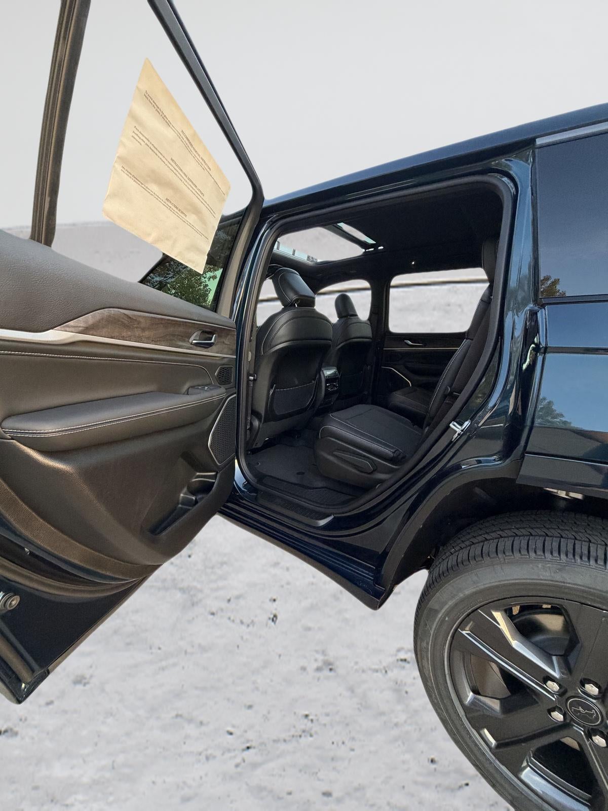2027 Jeep Grand Cherokee GRAND CHEROKEE L LIMITED RESERVE 4X4
