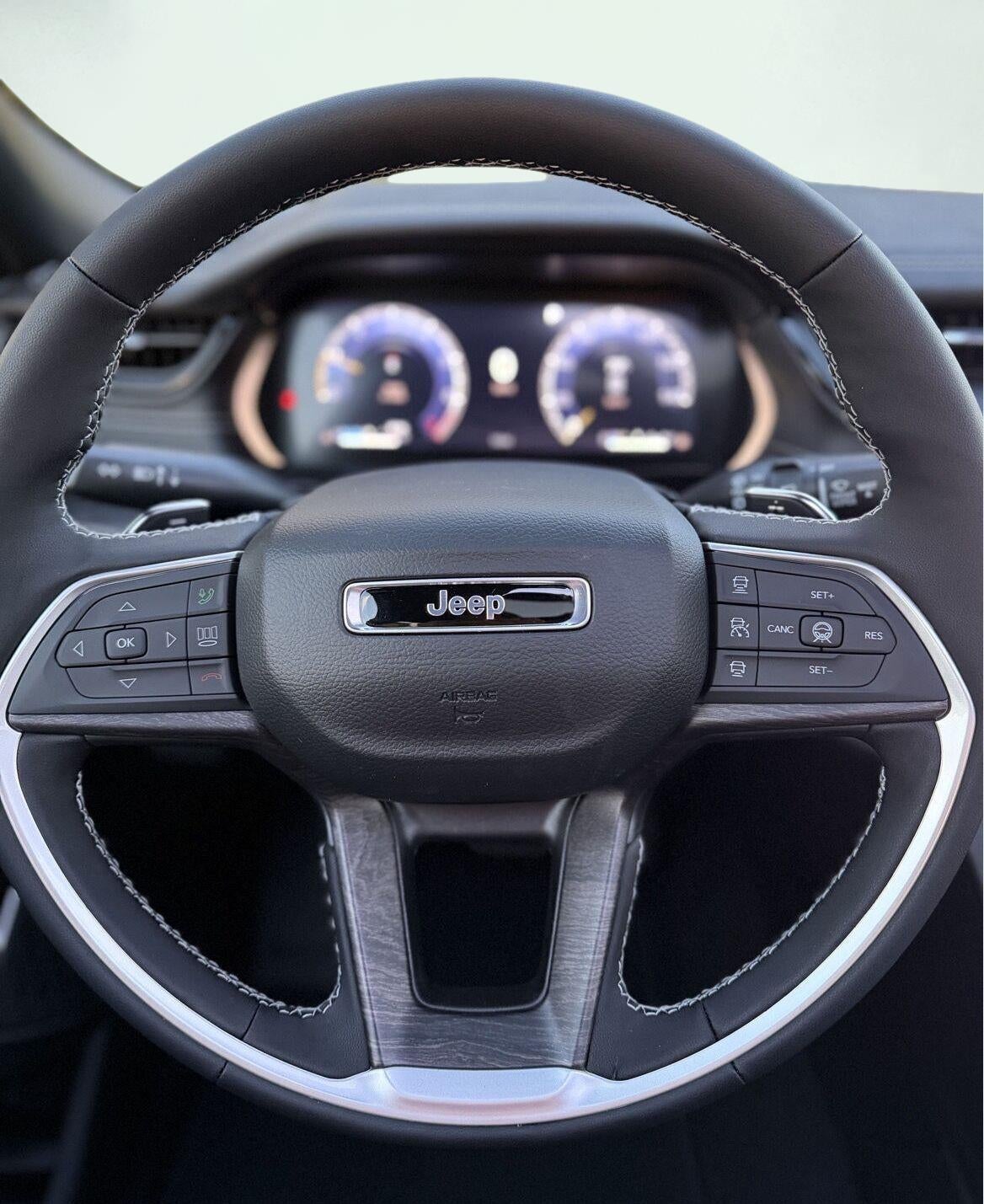 2027 Jeep Grand Cherokee GRAND CHEROKEE L LIMITED RESERVE 4X4