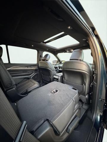 2027 Jeep Grand Cherokee GRAND CHEROKEE L LIMITED RESERVE 4X4