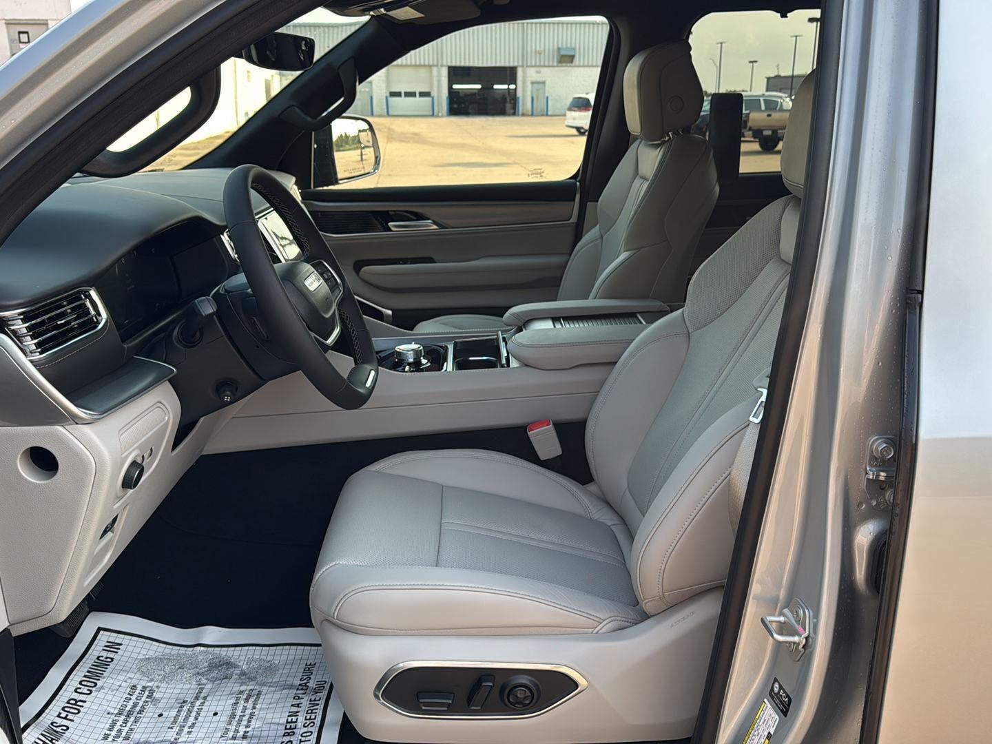 2026 Jeep Grand Wagoneer Limited Reserve