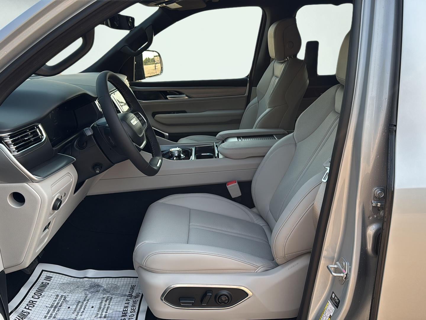 2026 Jeep Grand Wagoneer Limited Reserve