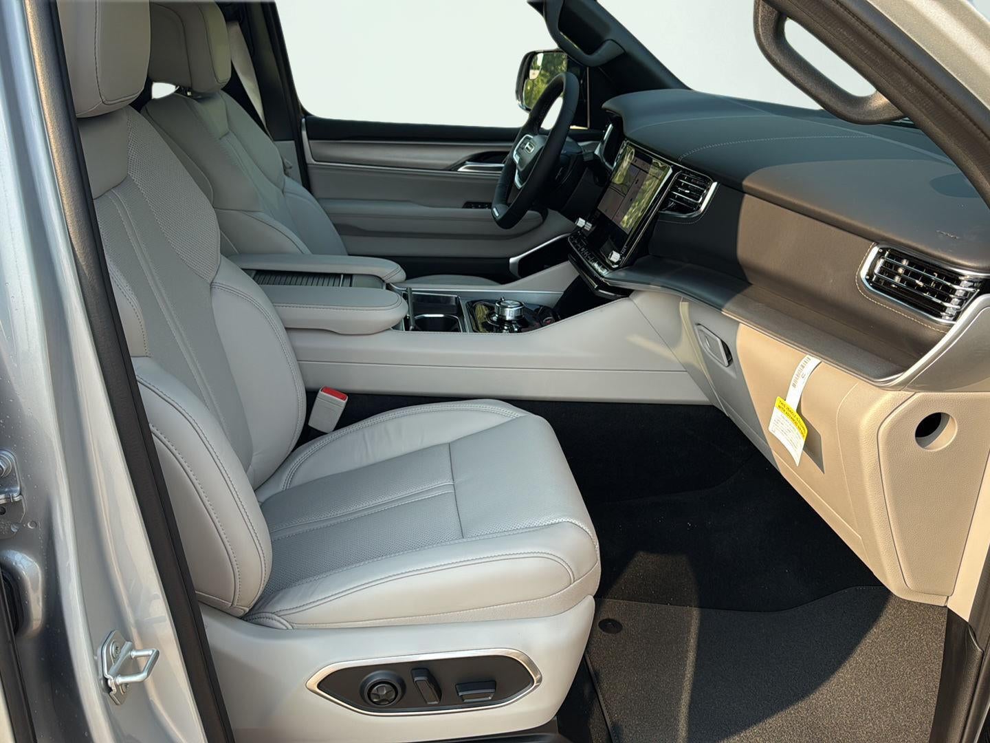2026 Jeep Grand Wagoneer Limited Reserve