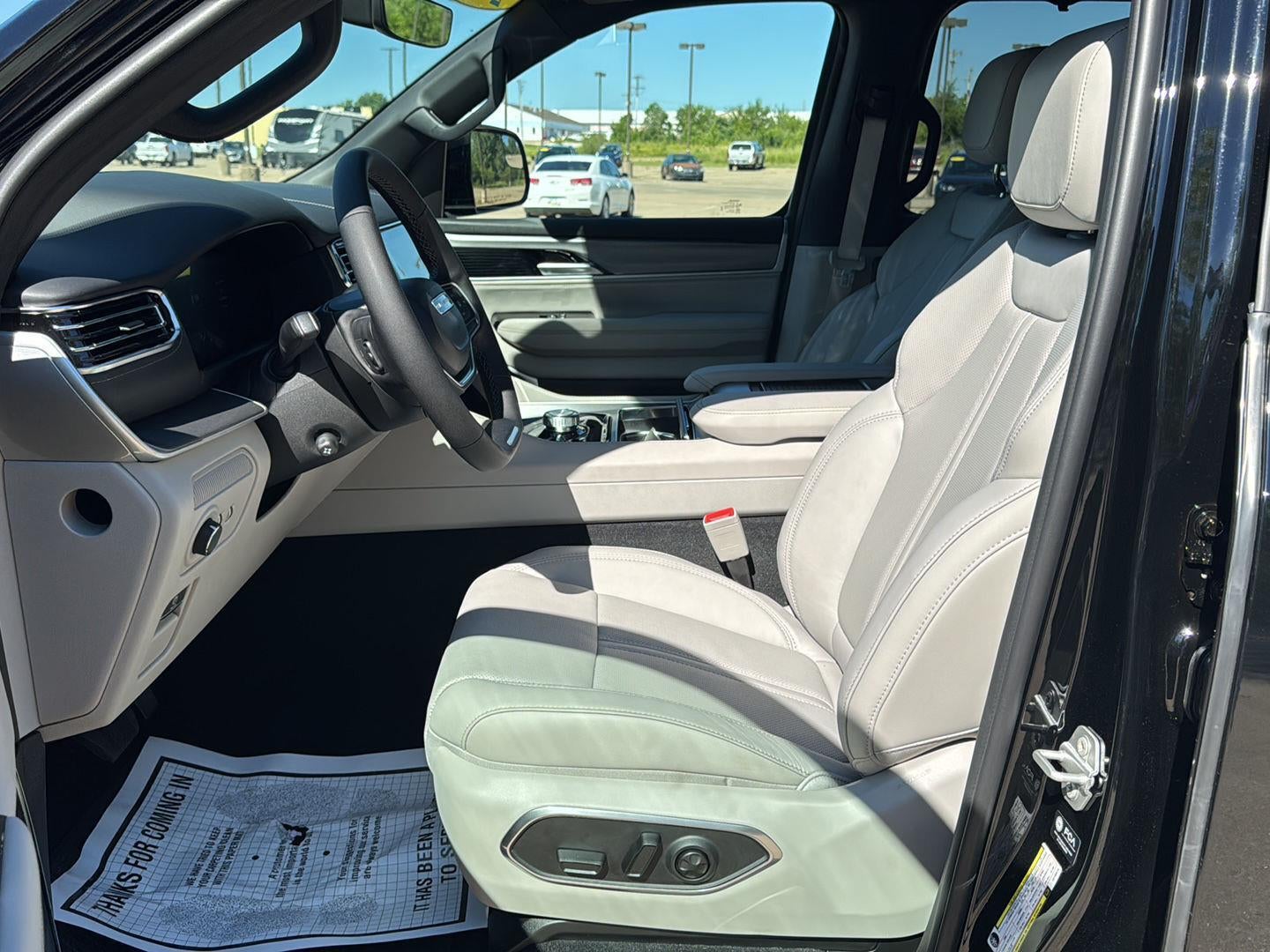 2026 Jeep Grand Wagoneer GRAND WAGONEER LIMITED RESERVE 4X4
