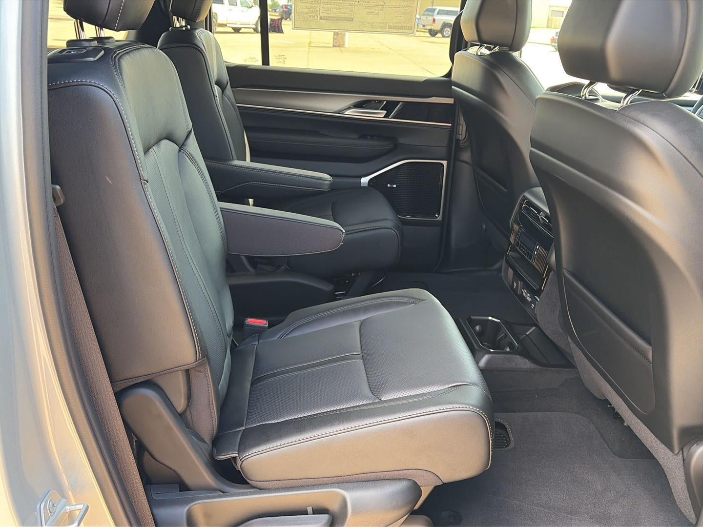 2026 Jeep Grand Wagoneer GRAND WAGONEER LIMITED ALTITUDE 4X4