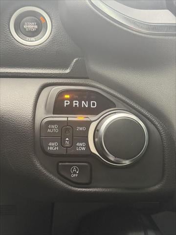 2025 RAM 1500 Big Horn Crew Cab 4x4 5'7' Box