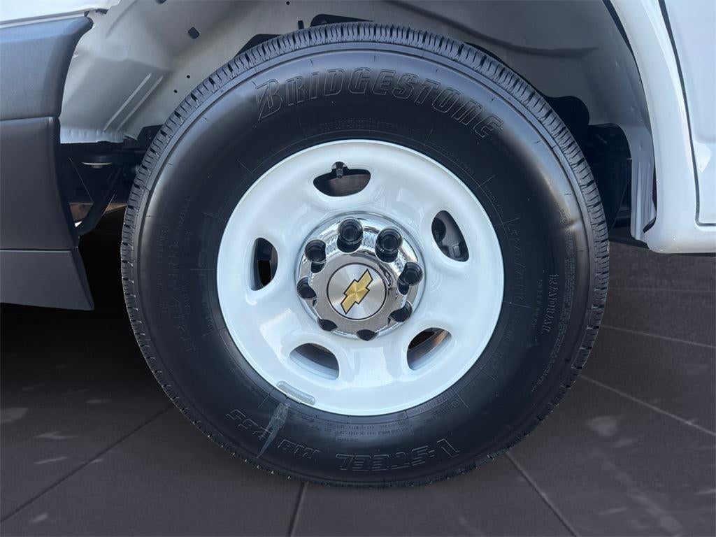 2025 Chevrolet Express Cargo Van RWD 2500 135