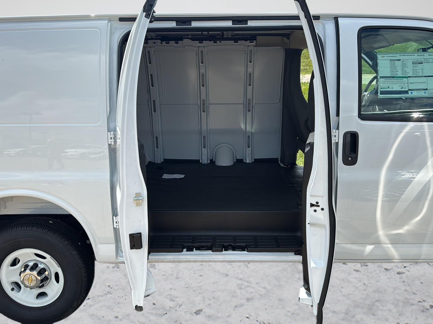 2025 Chevrolet Express Cargo Van RWD 2500 135