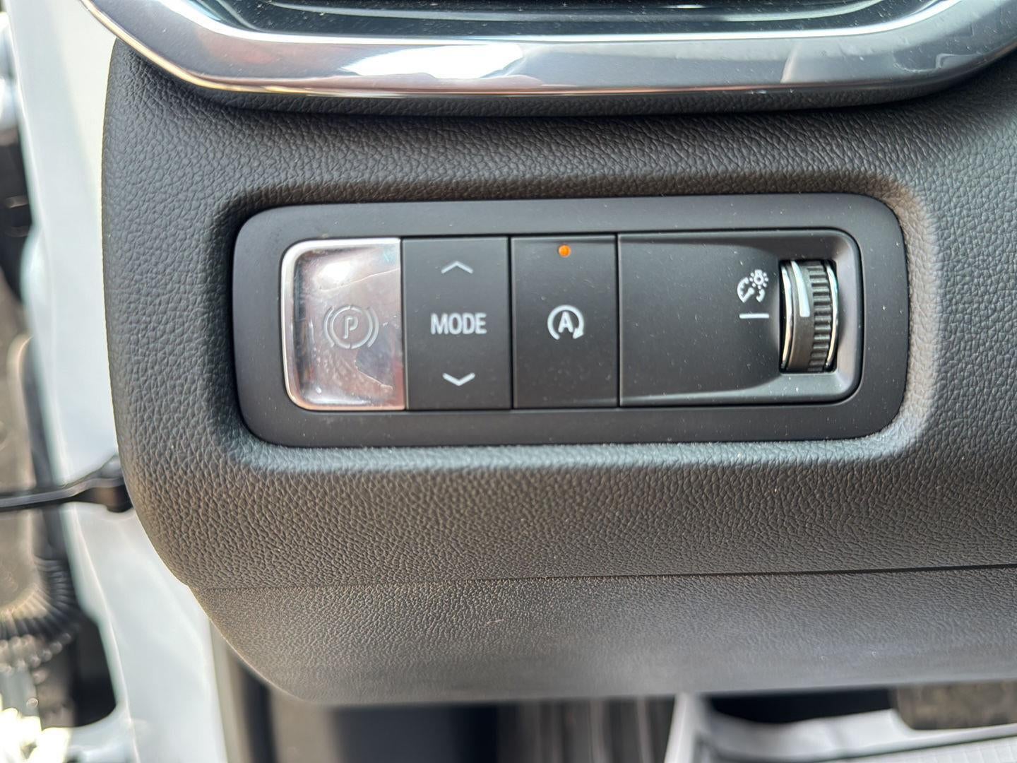 2026 GMC Acadia FWD Denali