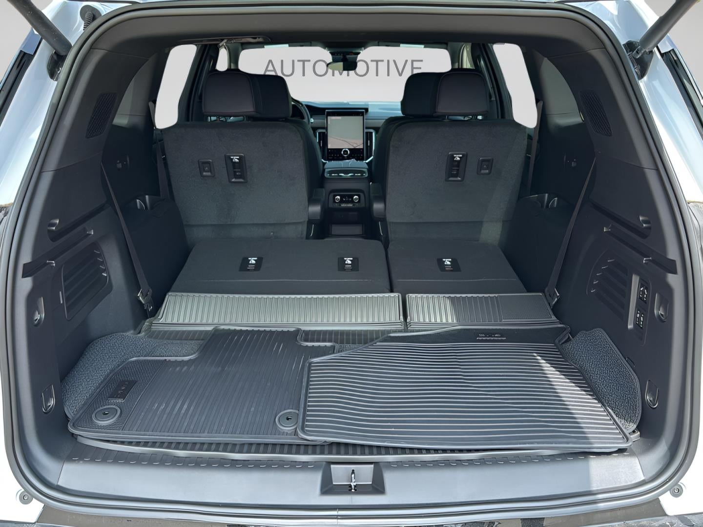 2026 GMC Acadia FWD Denali