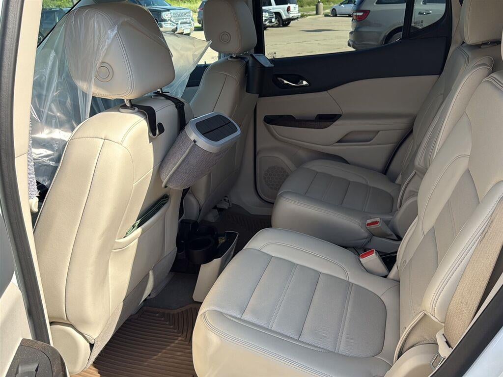 2023 GMC Acadia AWD Denali