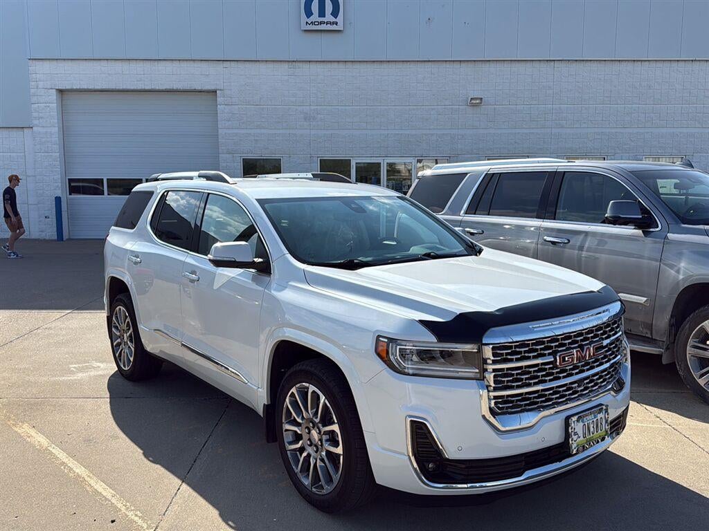 2023 GMC Acadia AWD Denali