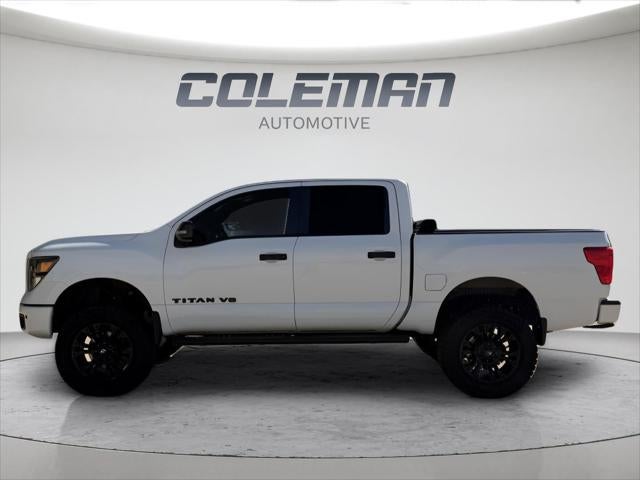 2019 Nissan TITAN SV