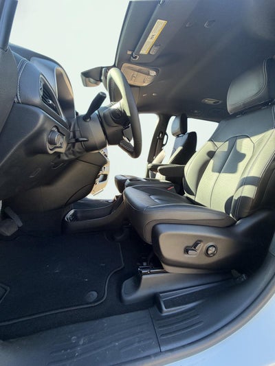 2027 Chrysler Pacifica PACIFICA SELECT