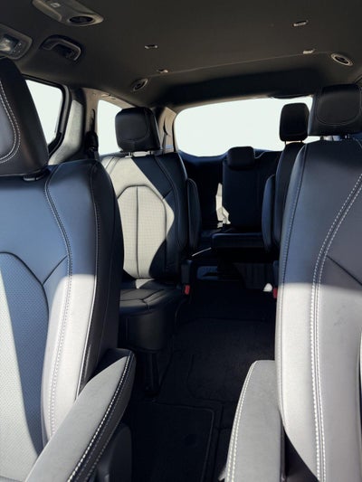 2027 Chrysler Pacifica PACIFICA SELECT