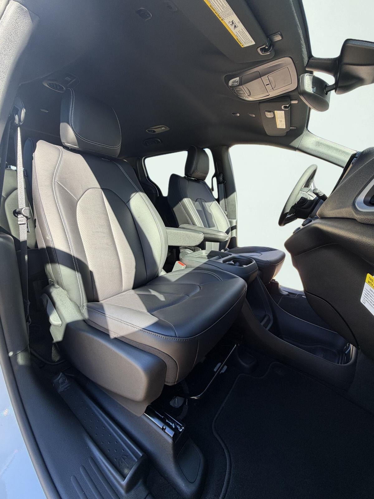 2027 Chrysler Pacifica PACIFICA SELECT