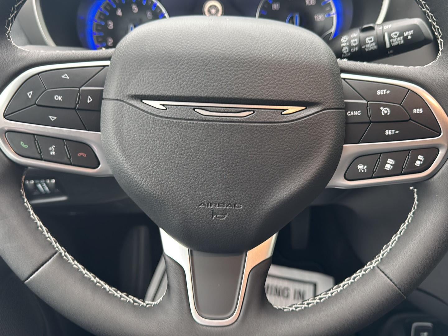 2027 Chrysler Pacifica Select