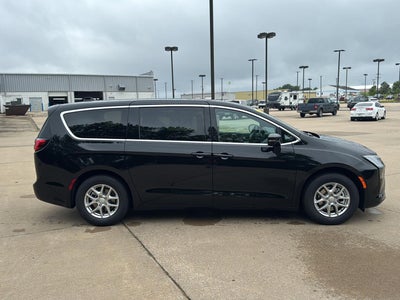 2027 Chrysler Pacifica PACIFICA SELECT