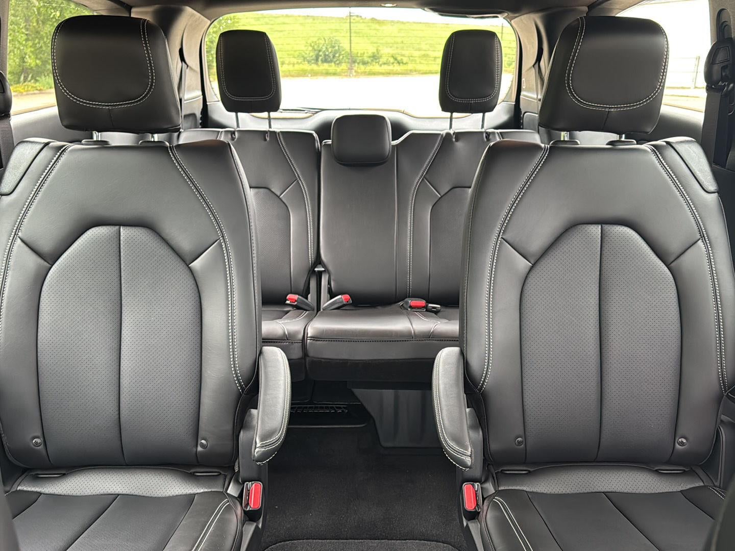 2027 Chrysler Pacifica PACIFICA SELECT