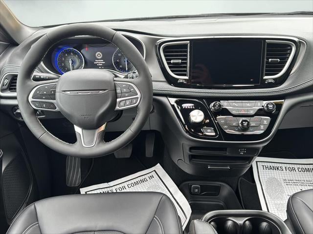 2027 Chrysler Pacifica PACIFICA SELECT