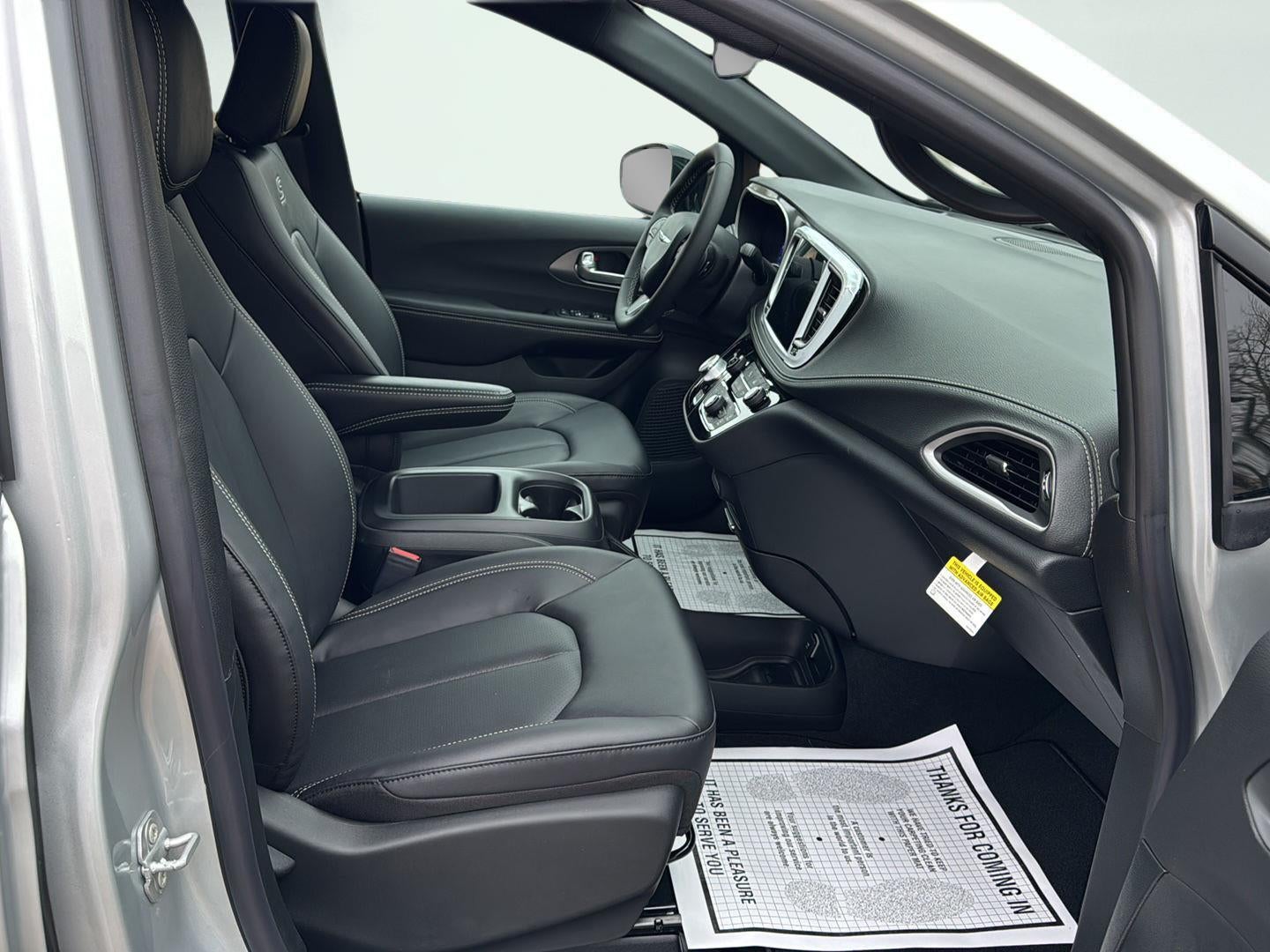 2026 Chrysler Pacifica PACIFICA SELECT AWD
