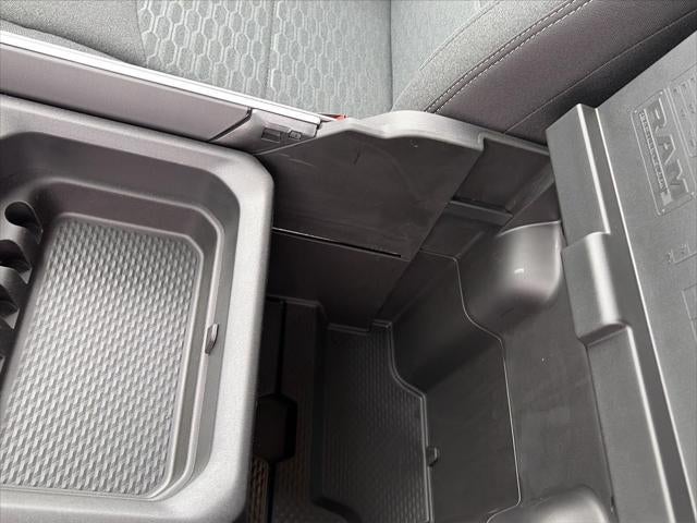 2026 RAM Ram 3500 RAM 3500 BIG HORN CREW CAB 4X4 6'4' BOX