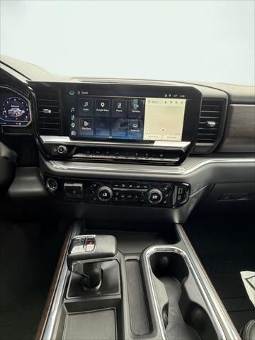 2023 Chevrolet Silverado 1500 4WD Crew Cab Short Bed High Country