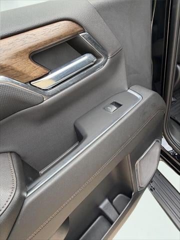 2023 Chevrolet Silverado 1500 4WD Crew Cab Short Bed High Country
