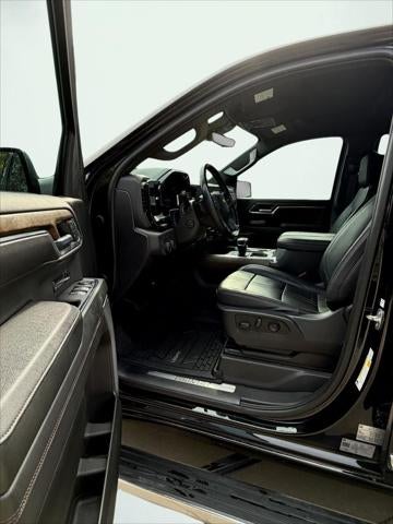 2023 Chevrolet Silverado 1500 4WD Crew Cab Short Bed High Country