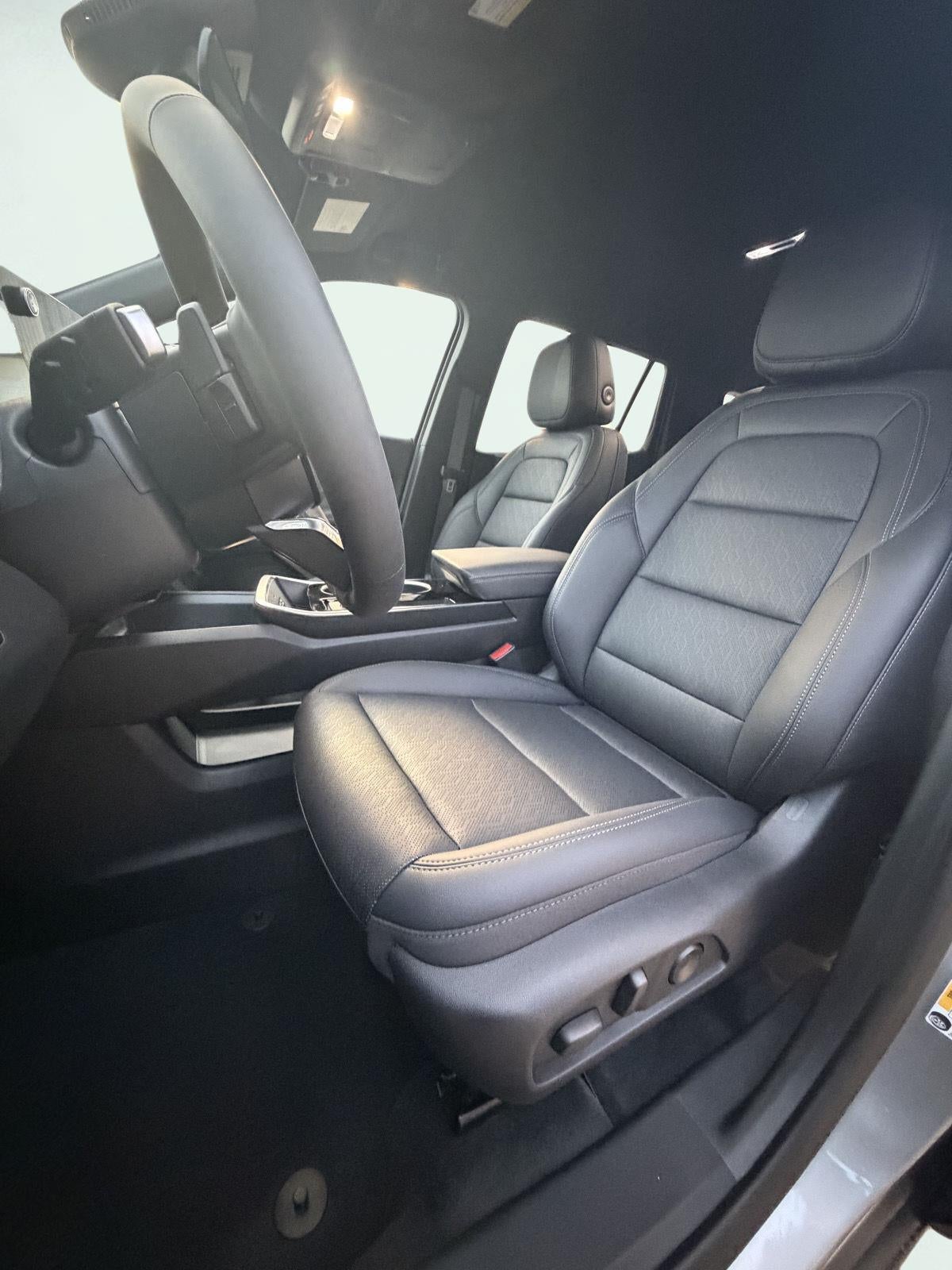 2027 Chevrolet Equinox AWD LT