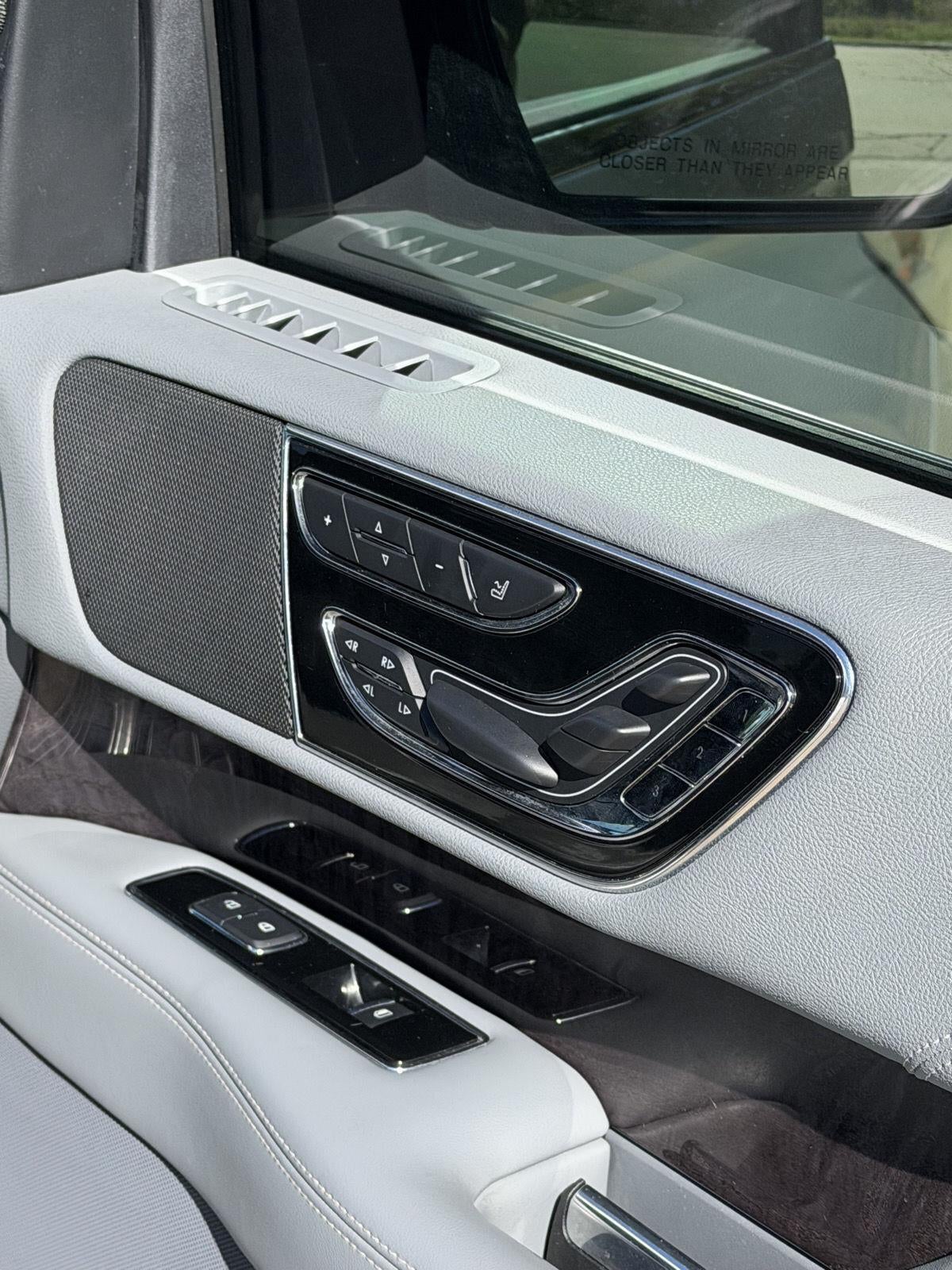 2019 Lincoln Navigator L Select