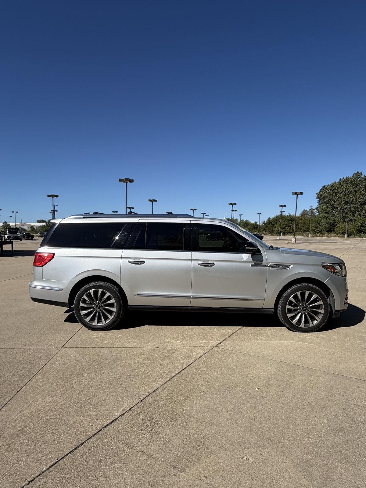 2019 Lincoln Navigator L Select