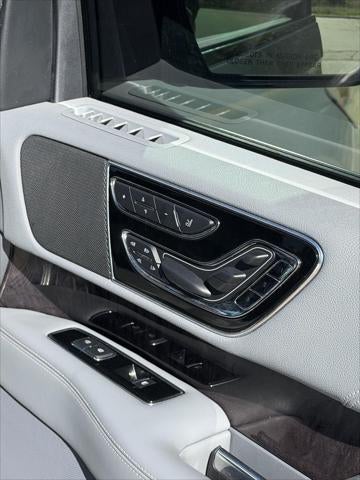 2019 Lincoln Navigator L Select